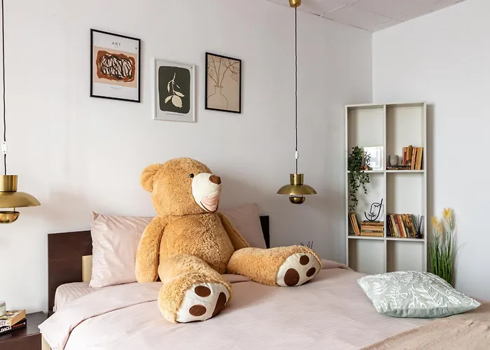 Sunlit Urban Nest - M&n Bukarest