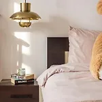 Sunlit Urban Nest - M&n * Бухарест