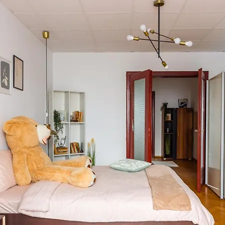 Sunlit Urban Nest - M&n * בוקרשט