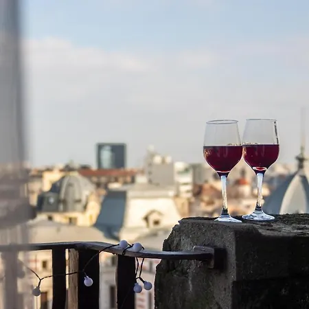 Sunlit Urban Nest - M&n Apartamento *