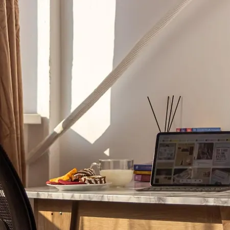 Daire Sunlit Urban Nest - M&n Bükreş