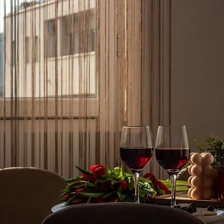 Sunlit Urban Nest - M&n