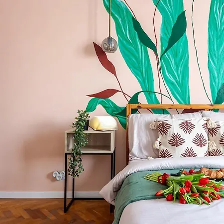 Sunlit Urban Nest - M&n