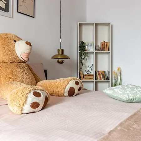 Daire Sunlit Urban Nest - M&n *