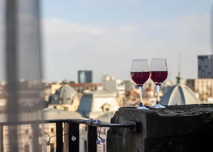 Sunlit Urban Nest - M&n Apartamento *