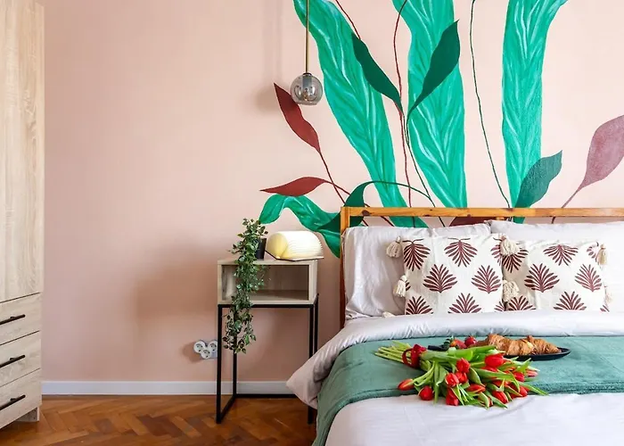 Sunlit Urban Nest - M&n