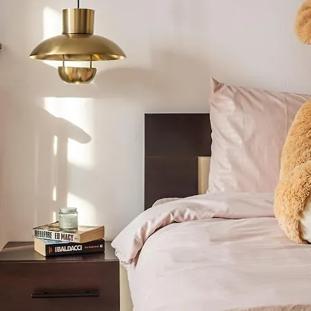 Sunlit Urban Nest - M&n * Bukareszt