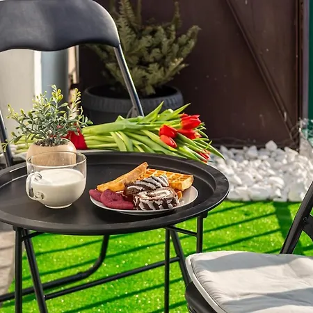 Sunlit Urban Nest - M&n Apartament