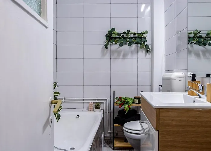 דירה Sunlit Urban Nest - M&n *
